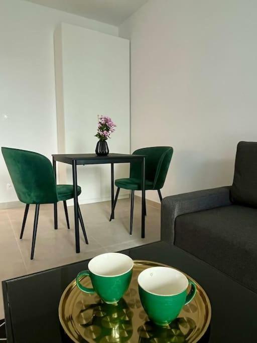New 69 Apartment Szybowcowa Centre Katowice Free Parking Экстерьер фото